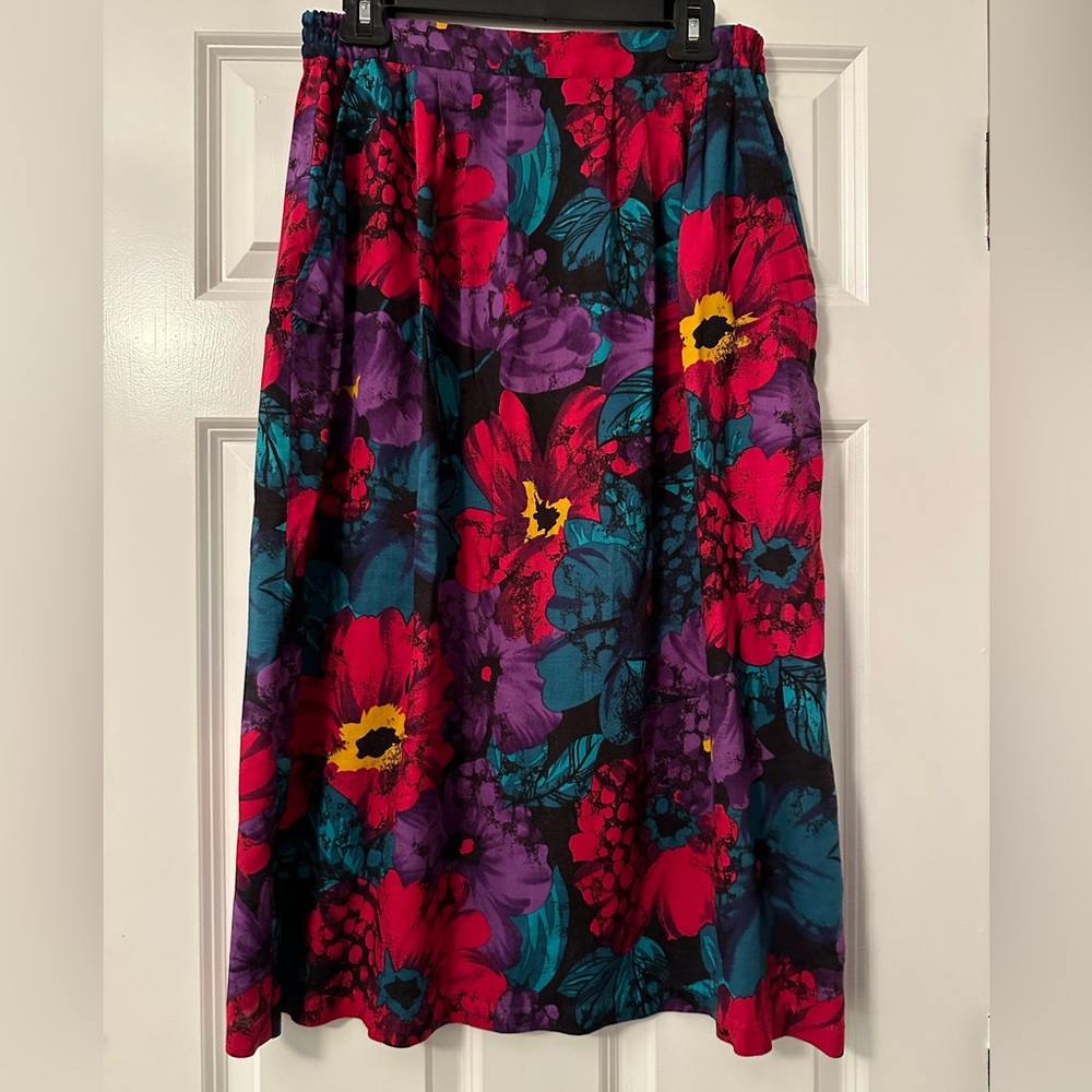 Diane Von Furstenberg Woman’s Floral Skirt size 12